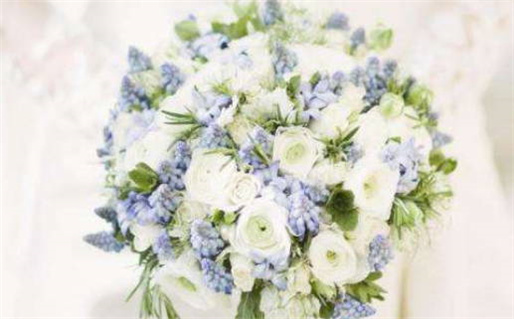 今天万年历2026年02月12日领结婚证的好日子,领证吉日