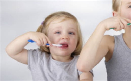 371个清新自然的黄姓男生名字推荐，助你找到理想之选！