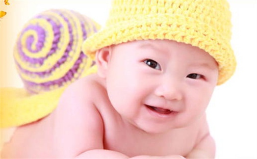 八字五行与胡姓：2026年04月26日出生男宝宝的理想名字分析