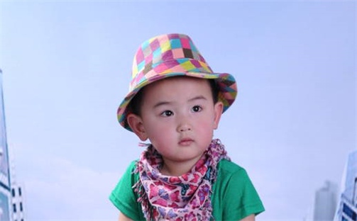 何姓女宝五行八字取名：文雅内涵好名字推荐