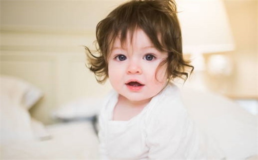 周姓女孩子取名